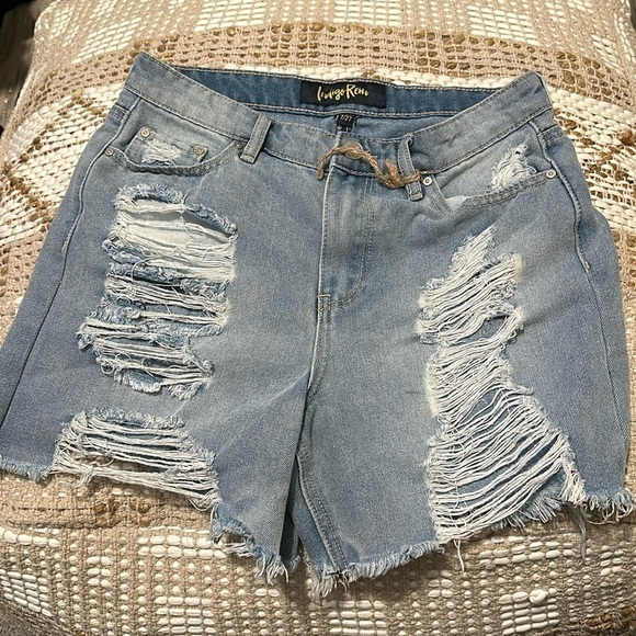 Lucky brand distressed jean shorts NWOT - Picture 1 of 3